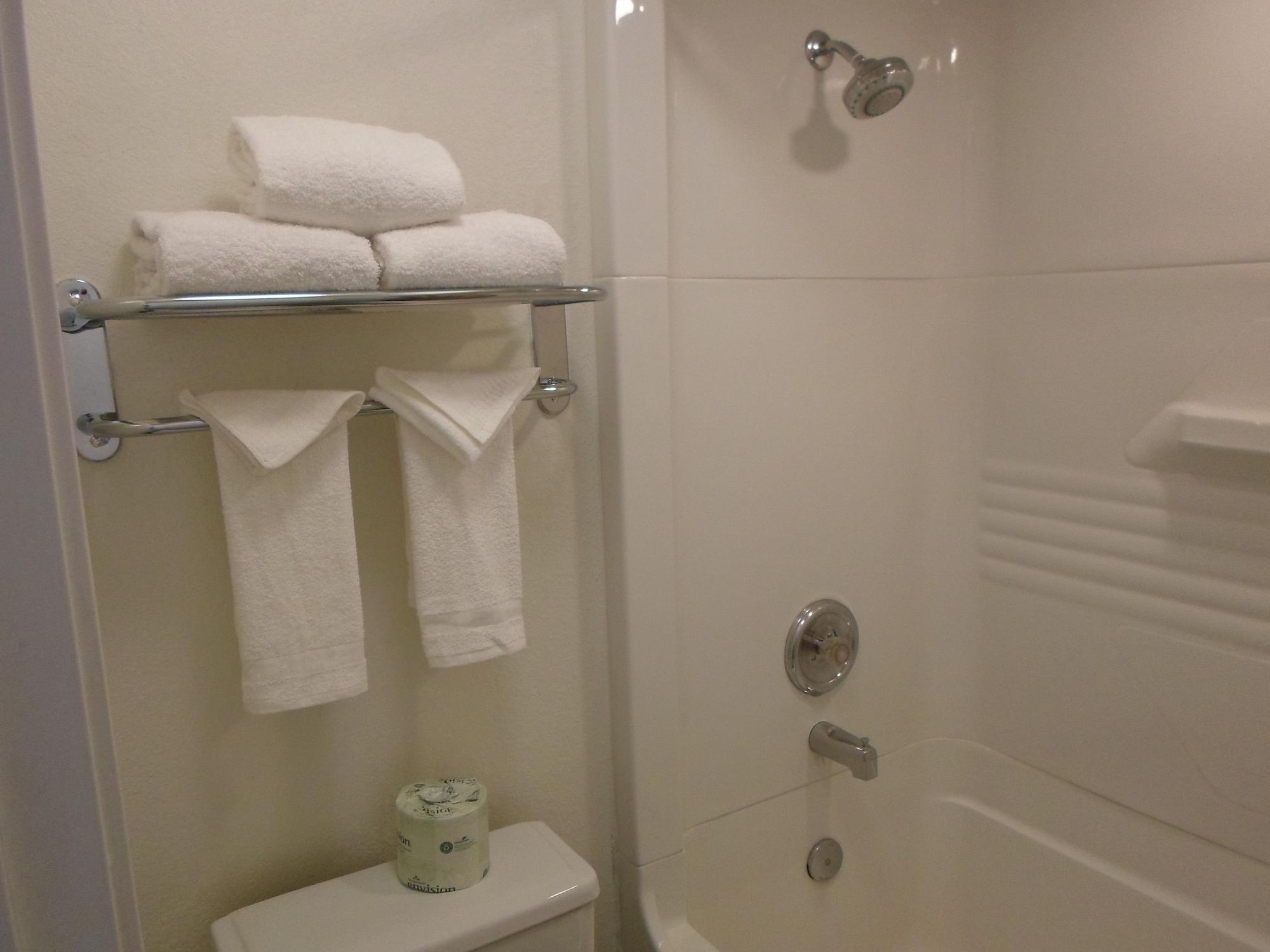 Howard Johnson By Wyndham Las Vegas Near The Strip Екстериор снимка