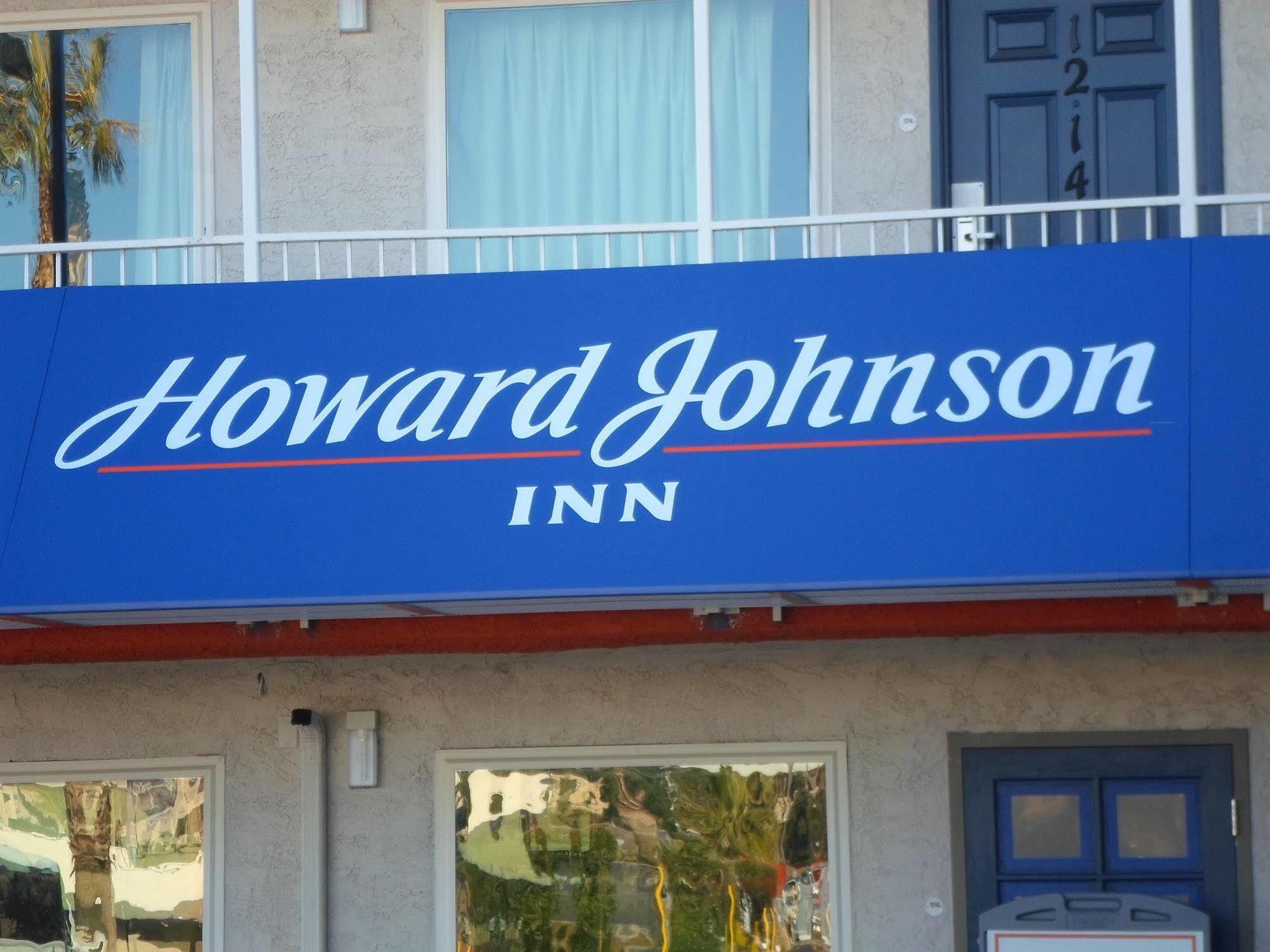 Howard Johnson By Wyndham Las Vegas Near The Strip Екстериор снимка